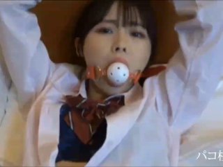 V888AV❤️【小马探花】深夜约个良家少妇，中场休息再喝点酒，第二场全力应战，喜欢被拉着手后入，1小时连续打桩😁一区二区三区